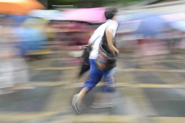 廣州暴雨突襲，高考繼續(xù)_除濕機廠家